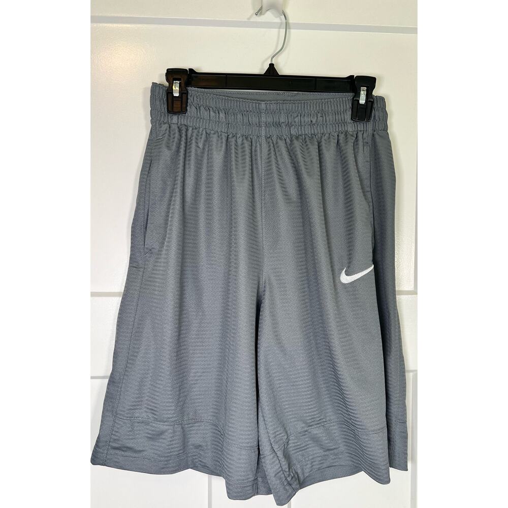Nike Gray‎ Athletic Shorts Size MEDIUM Stripes Pockets